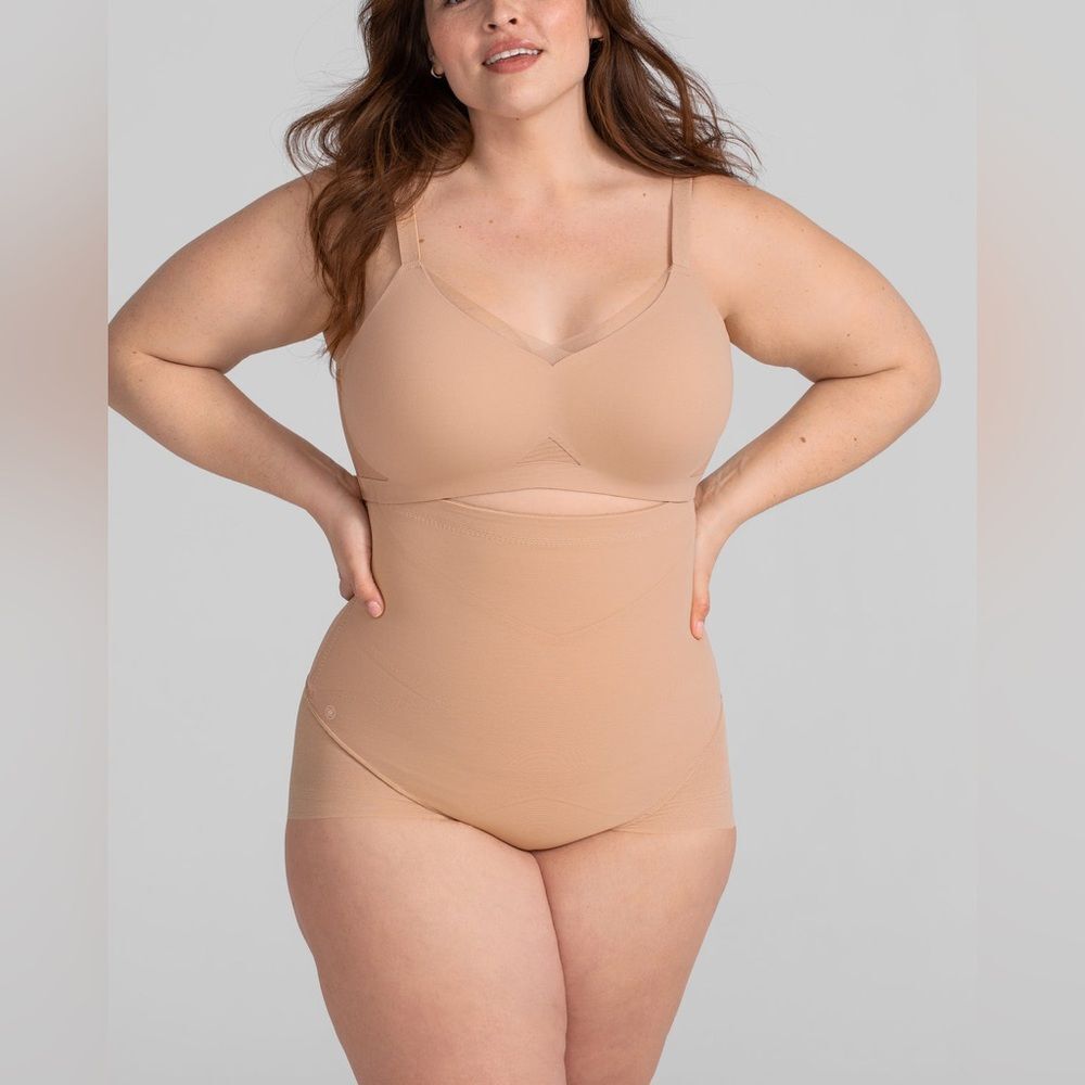 Honeylove NWT SuperPower Brief in Sand Size 1X